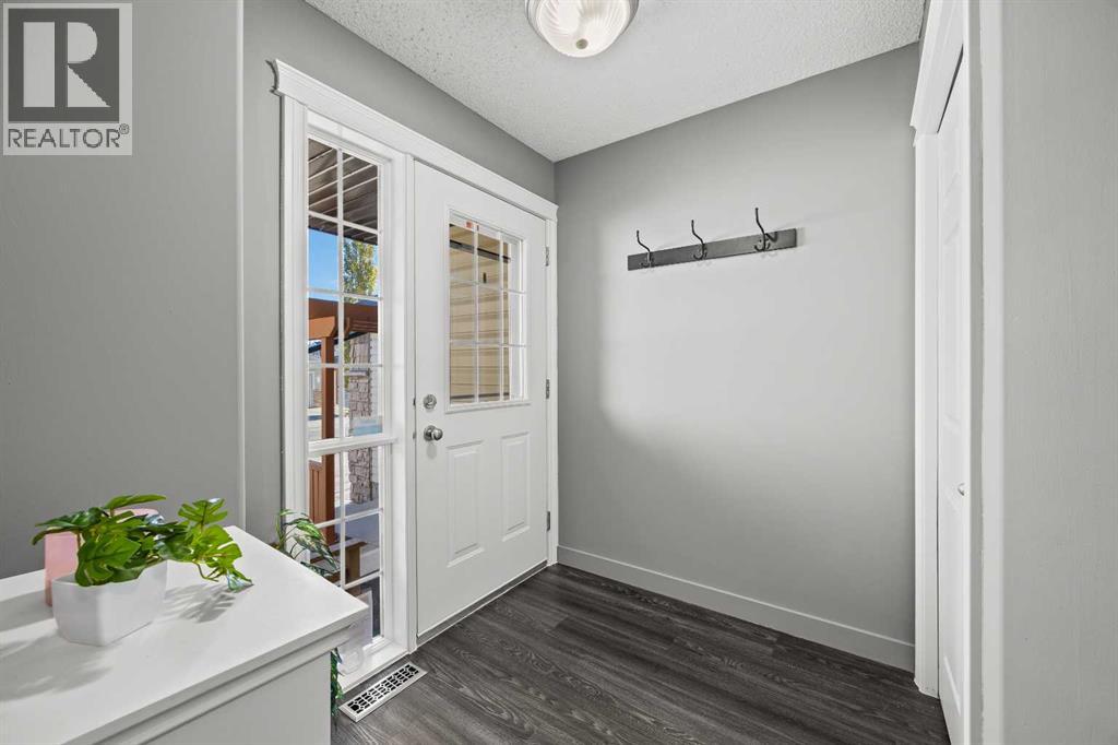 116 Royal Birch Mount Nw Property Photo 2