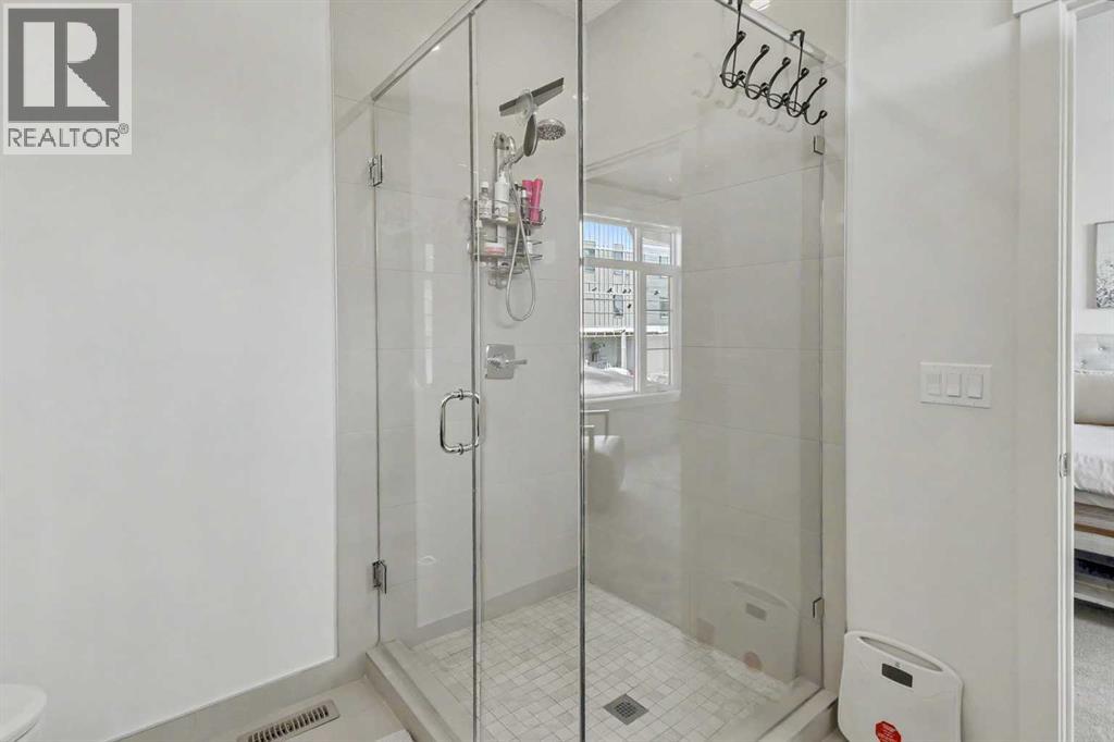 1929 36 Street Southwest Property Photo 24