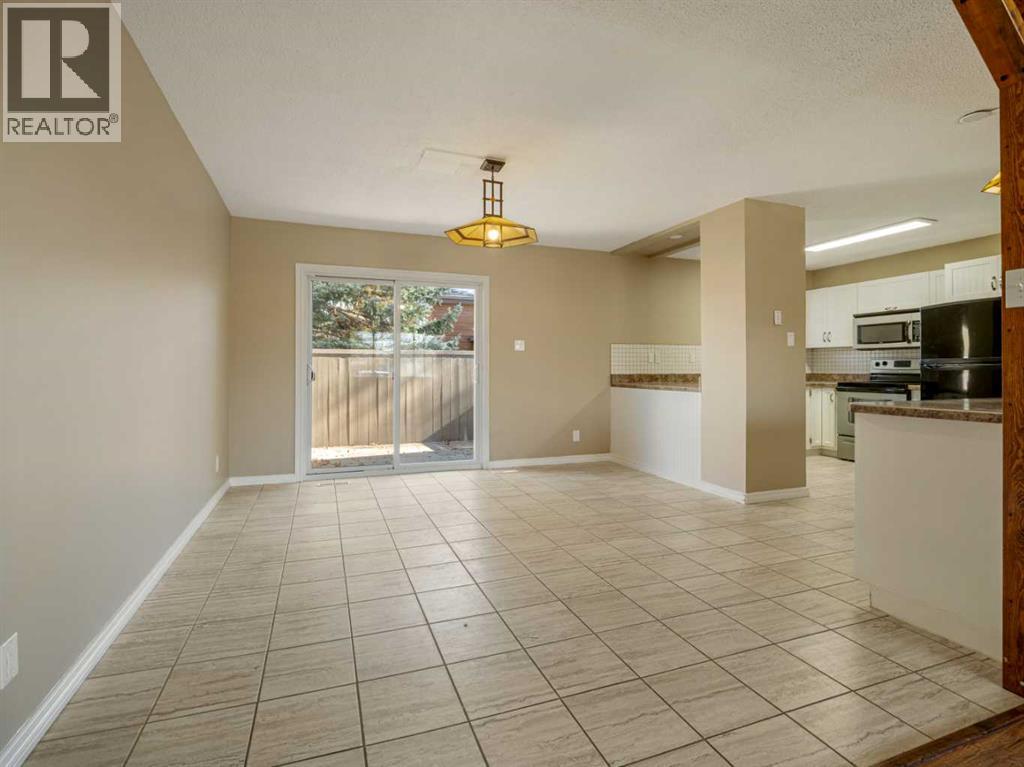 80 Ojibwa Road W Property Photo 9