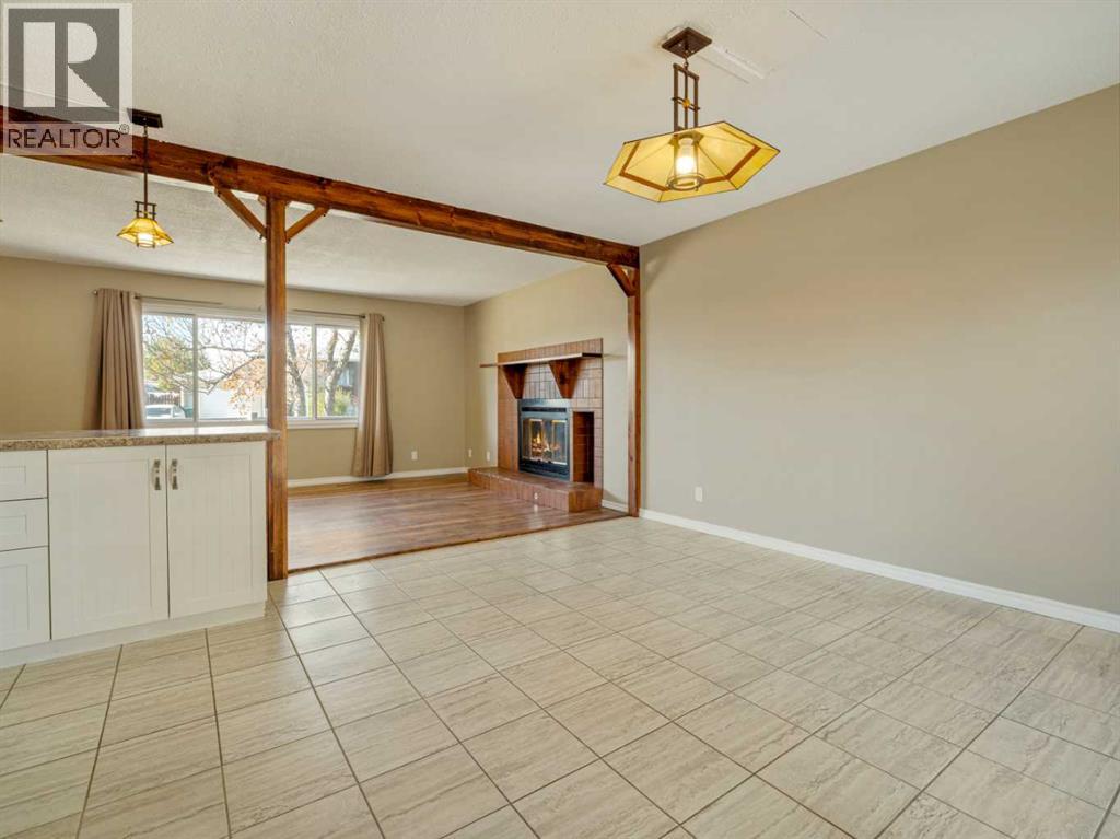 80 Ojibwa Road W Property Photo 12