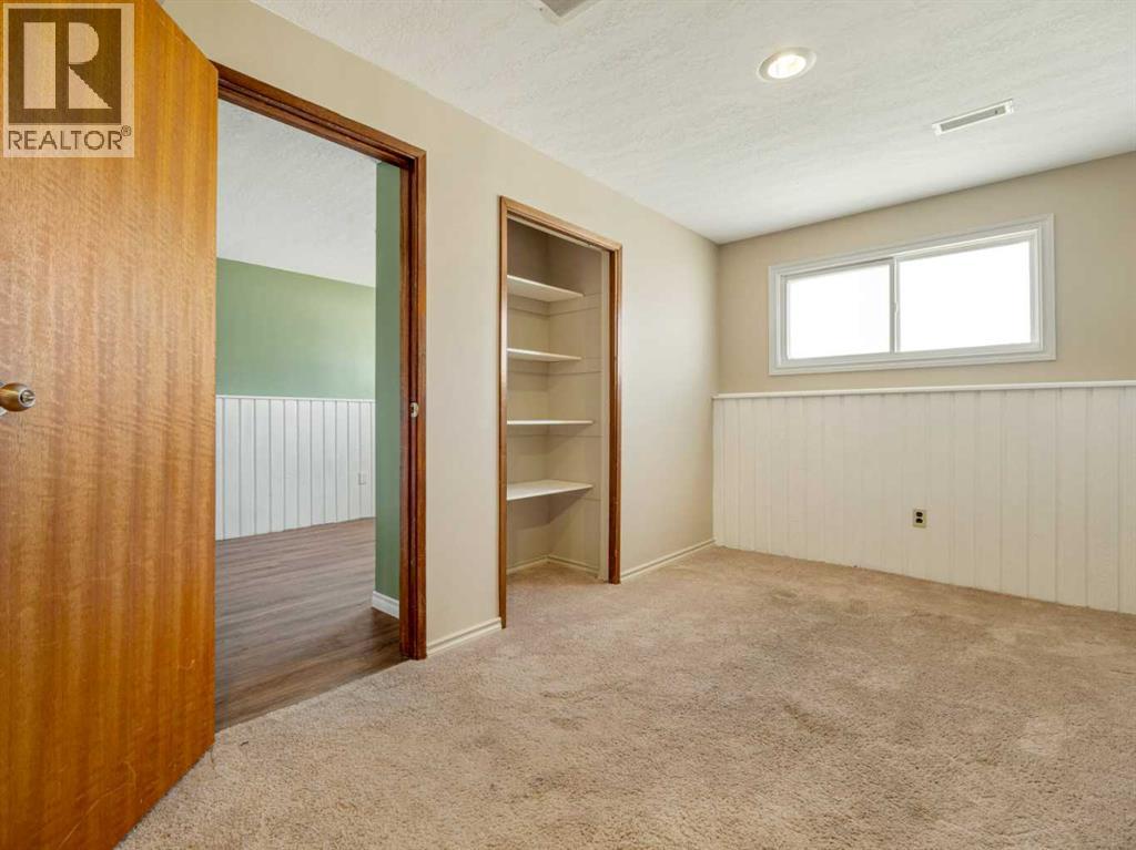 80 Ojibwa Road W Property Photo 29