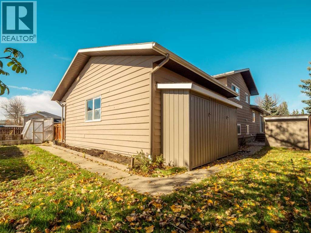 80 Ojibwa Road W Property Photo 44