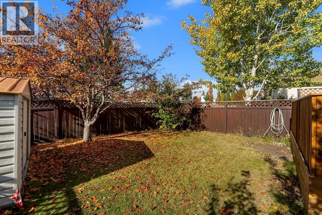 225 Riverwood Close Se Property Photo 43