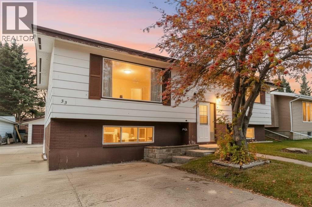 33 Valley Crescent Property Photo 3