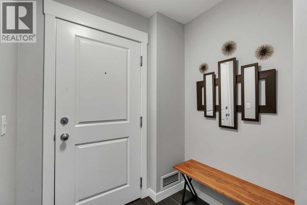 11 Mahogany Row Southeast Property Photo 3