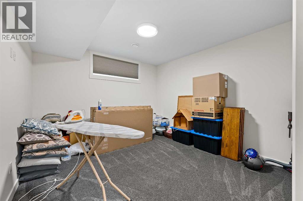 1806 60a Avenue Close Property Photo 32