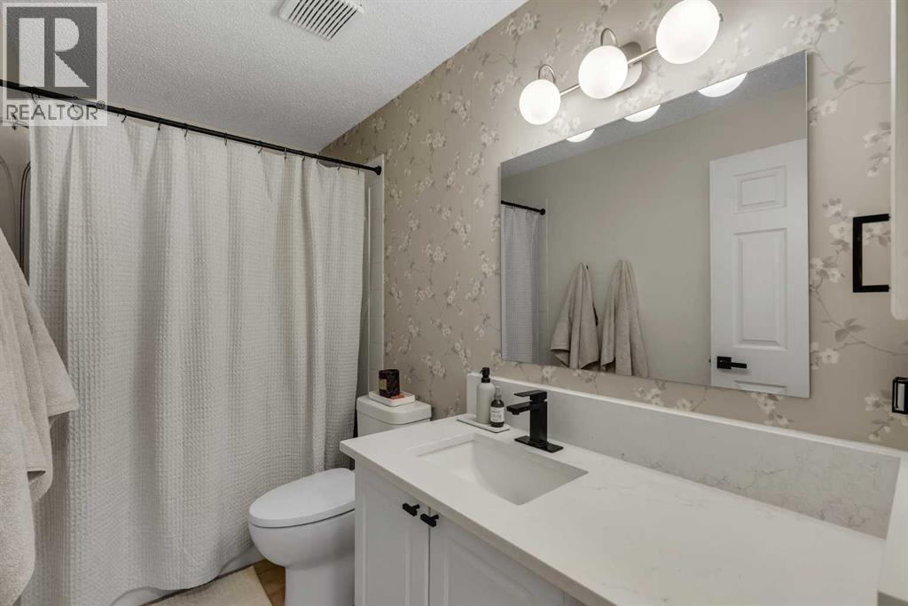 126 14 Avenue Southwest Property Photo 16
