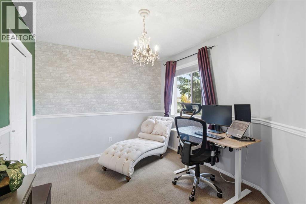 19 Chapman Way Se Property Photo 24