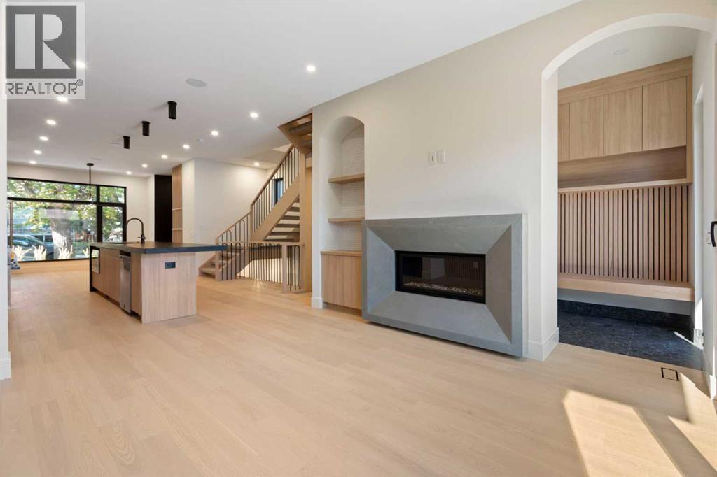 3322 42 Street Sw Property Photo 17
