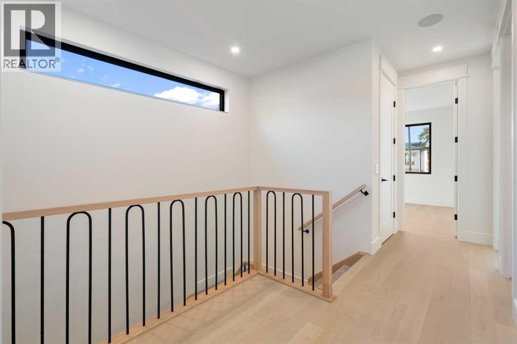 3322 42 Street Sw Property Photo 22