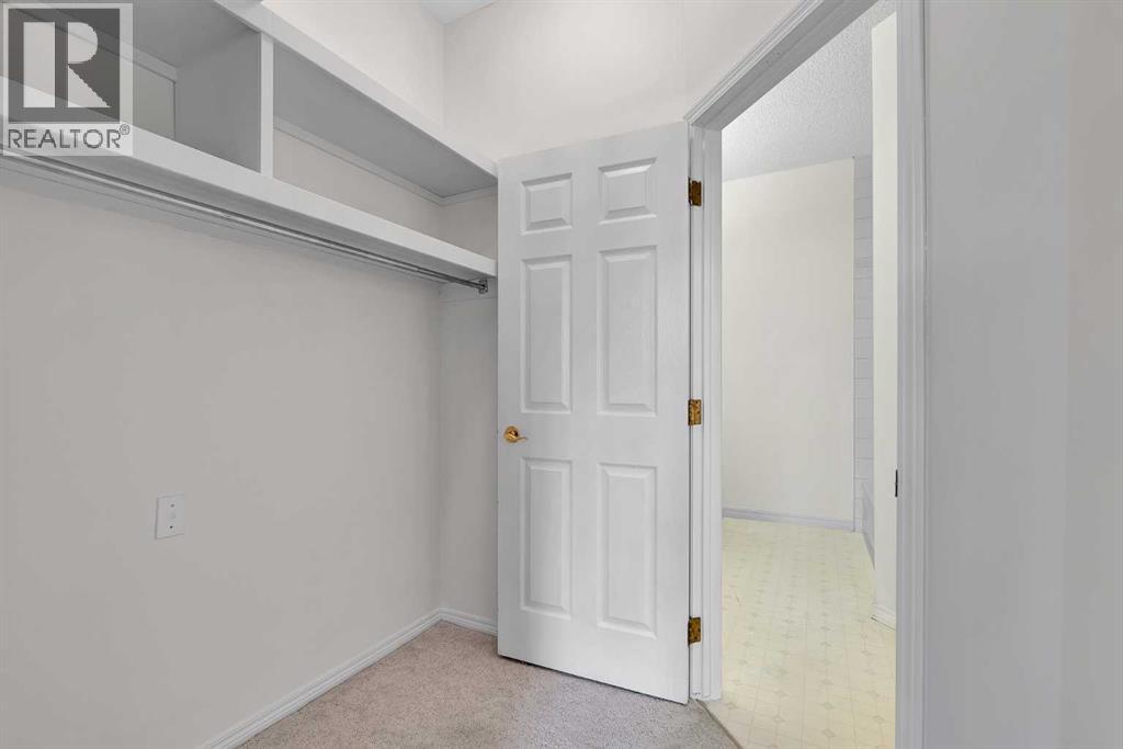 9449 19 Street Southwest Property Photo 11