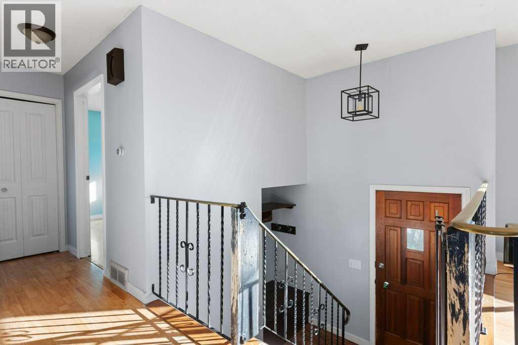 821 5 Street Se Property Photo 2