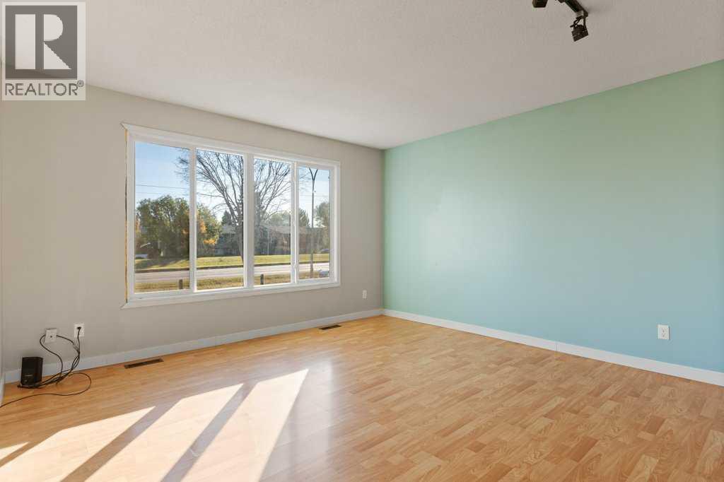 821 5 Street Se Property Photo 3