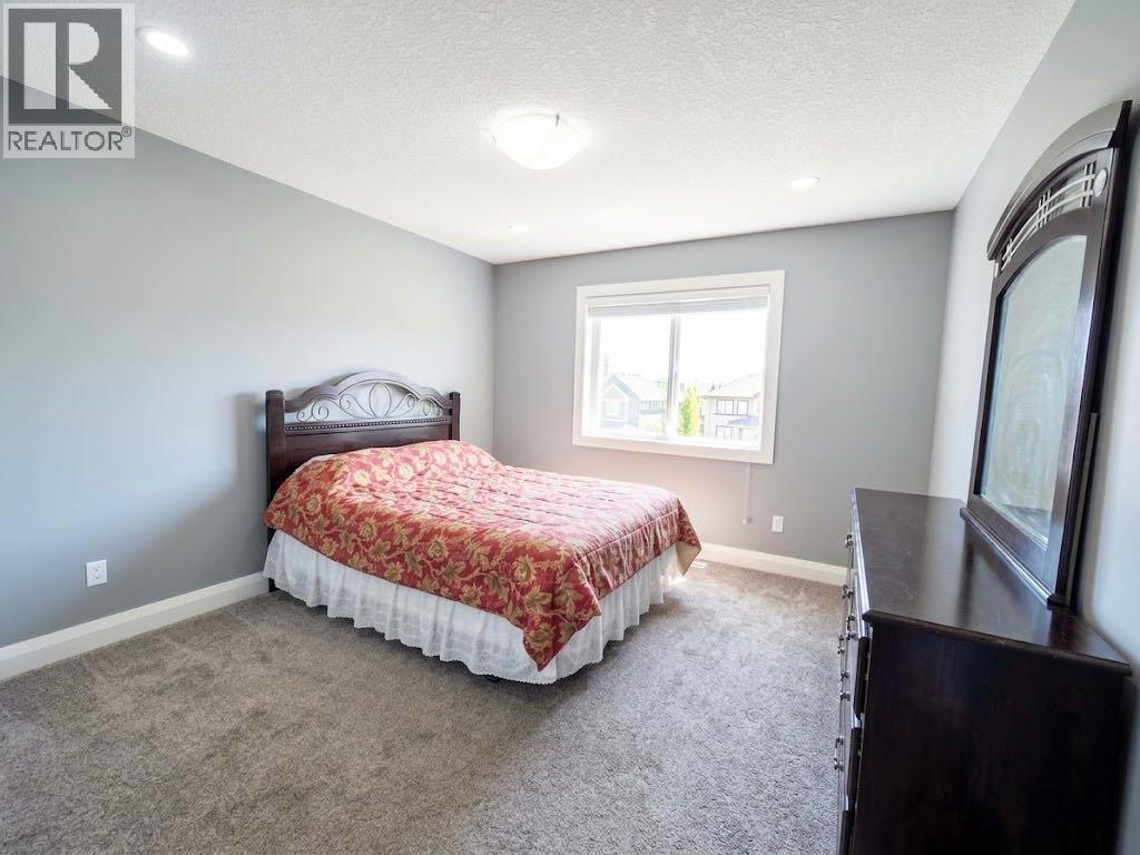 116 Kinniburgh Boulevard Property Photo 27