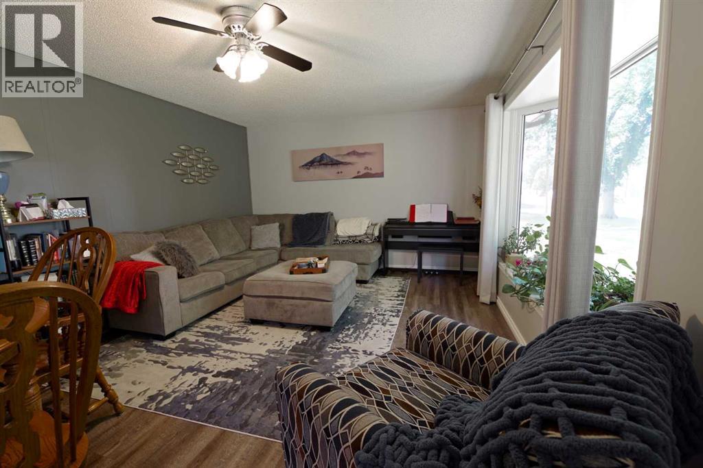 5408 45 Avenue Property Photo 9