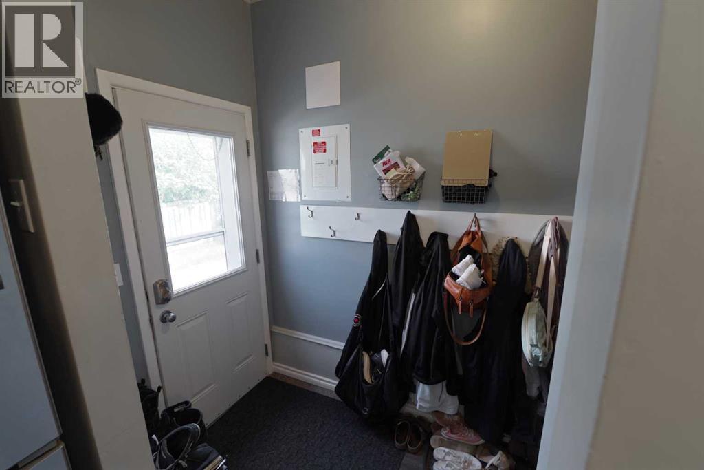 5408 45 Avenue Property Photo 14
