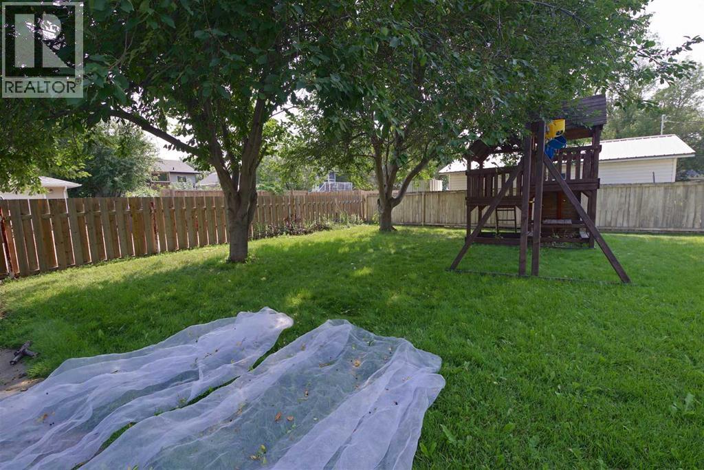 5408 45 Avenue Property Photo 32