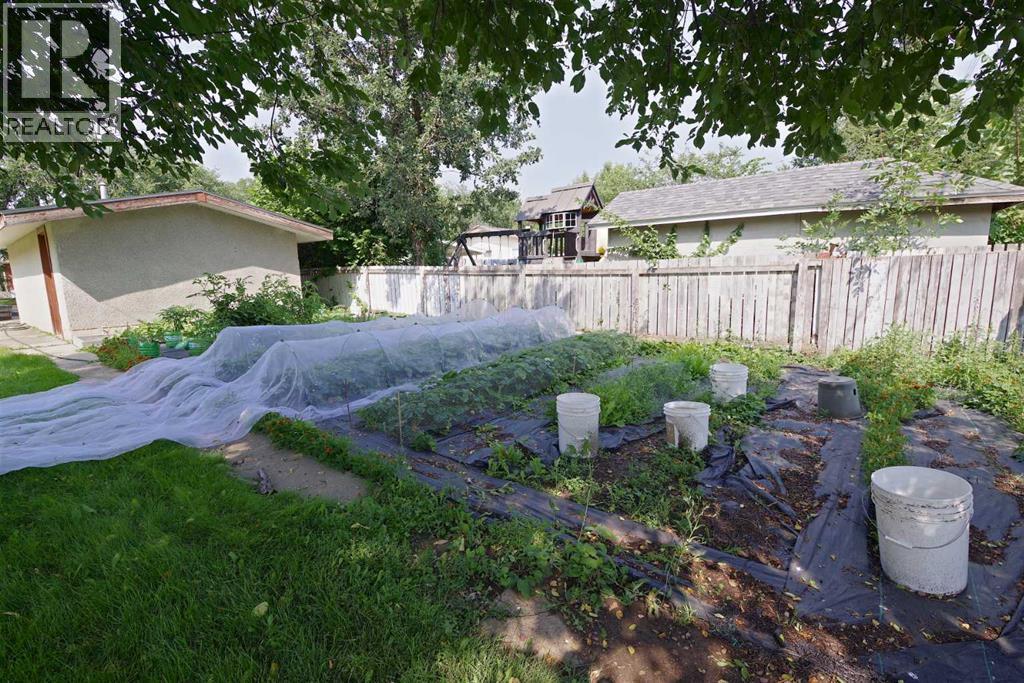5408 45 Avenue Property Photo 33