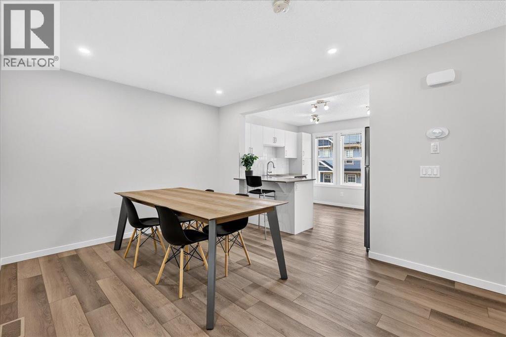 246 Cranbrook Square Se Property Photo 15