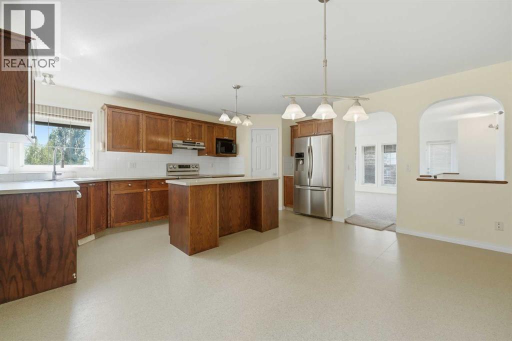116 Rockyledge Crescent Nw Property Photo 8