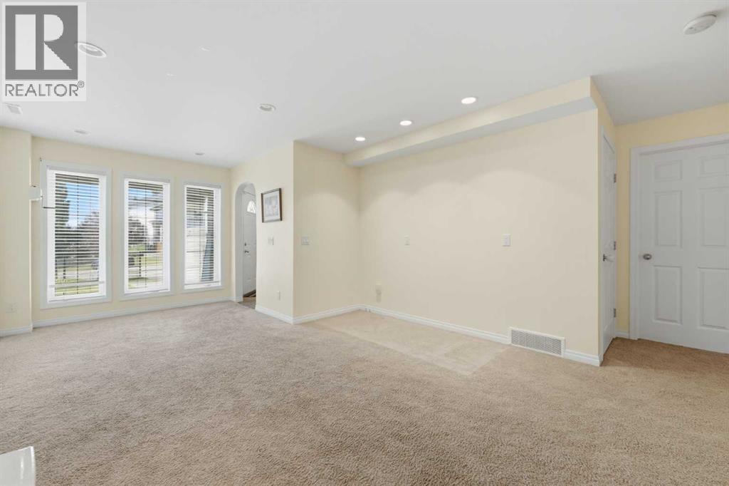 116 Rockyledge Crescent Nw Property Photo 23