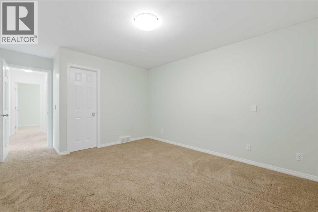 116 Rockyledge Crescent Nw Property Photo 33