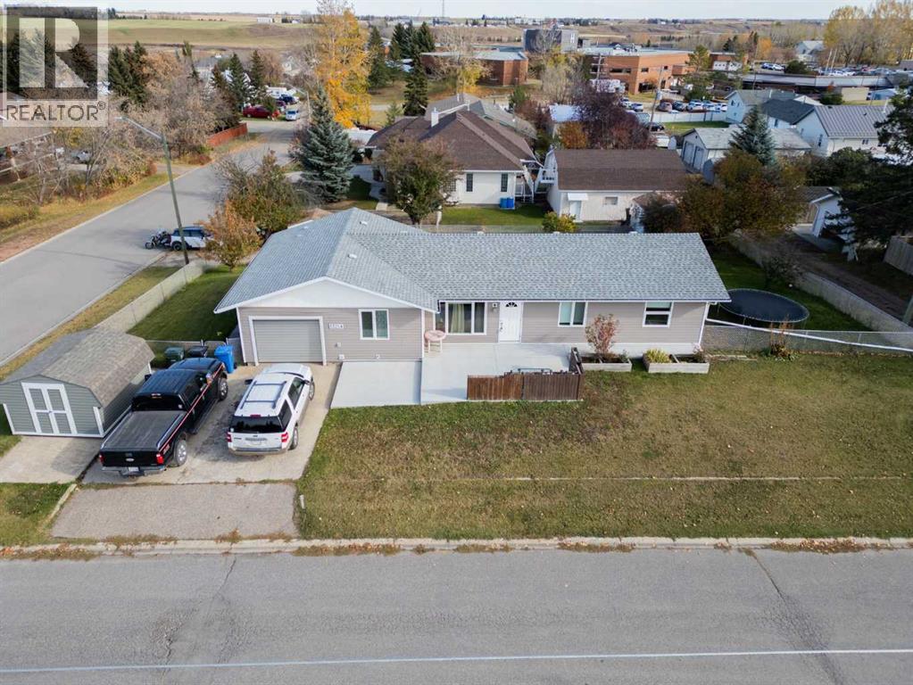 1321 22 Avenue Property Photo 1