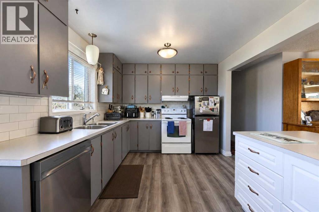 1321 22 Avenue Property Photo 6