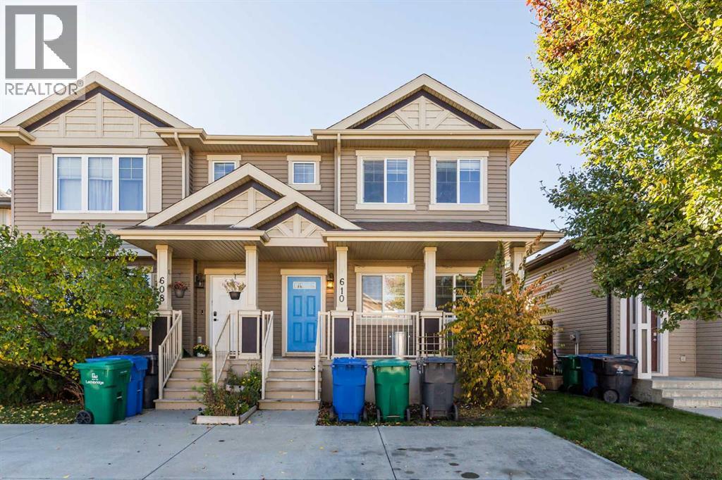 610 Silkstone Point W Property Photo 1