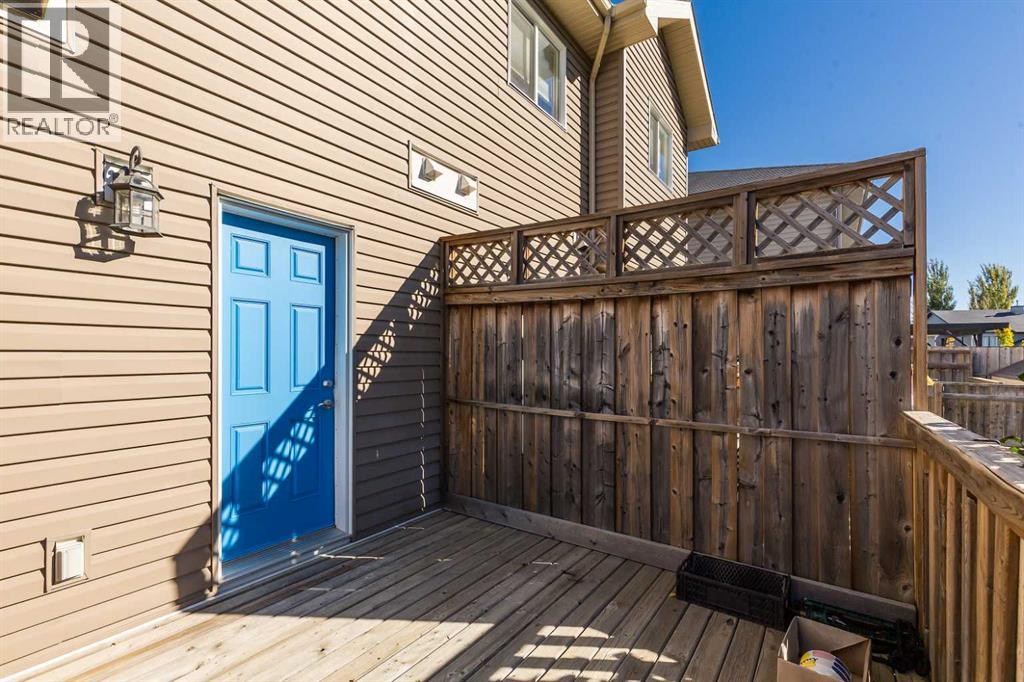610 Silkstone Point W Property Photo 25
