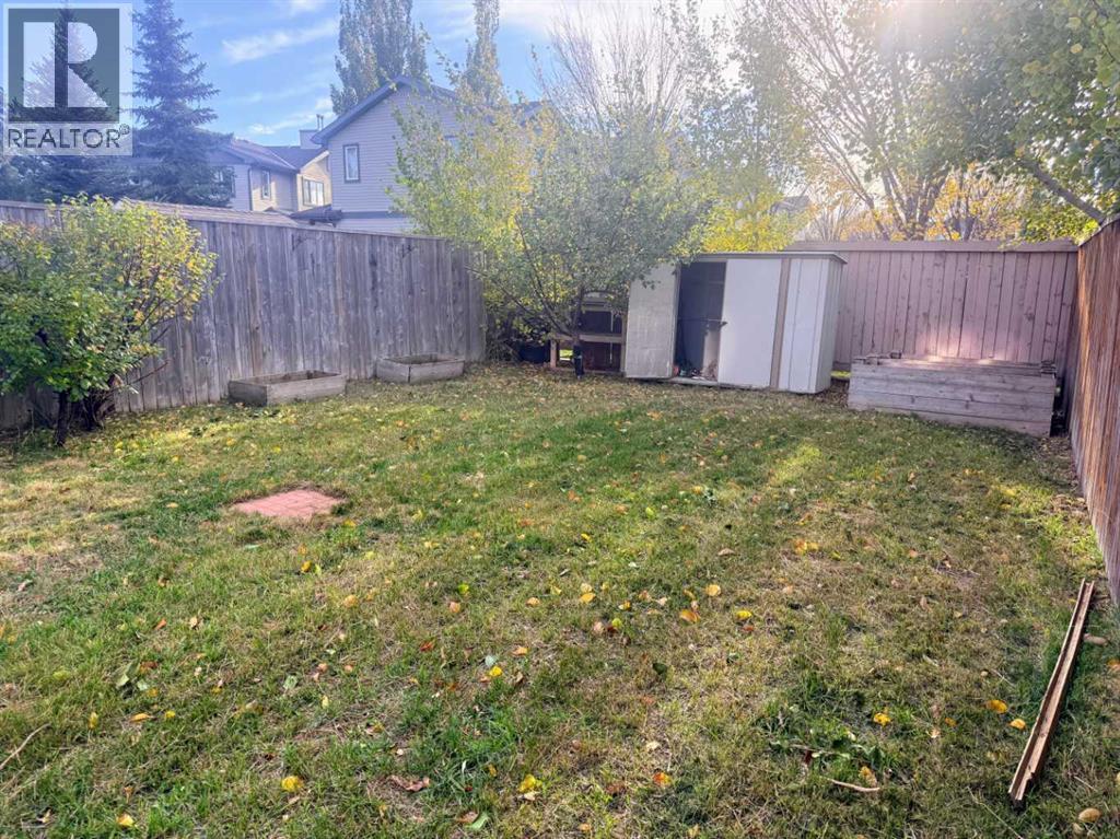 610 Silkstone Point W Property Photo 27