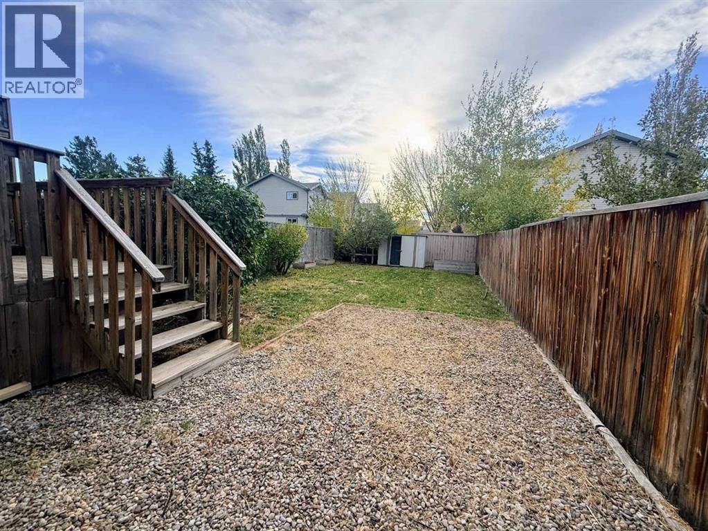 610 Silkstone Point W Property Photo 30