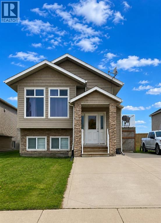 7022 90 Street Property Photo 1