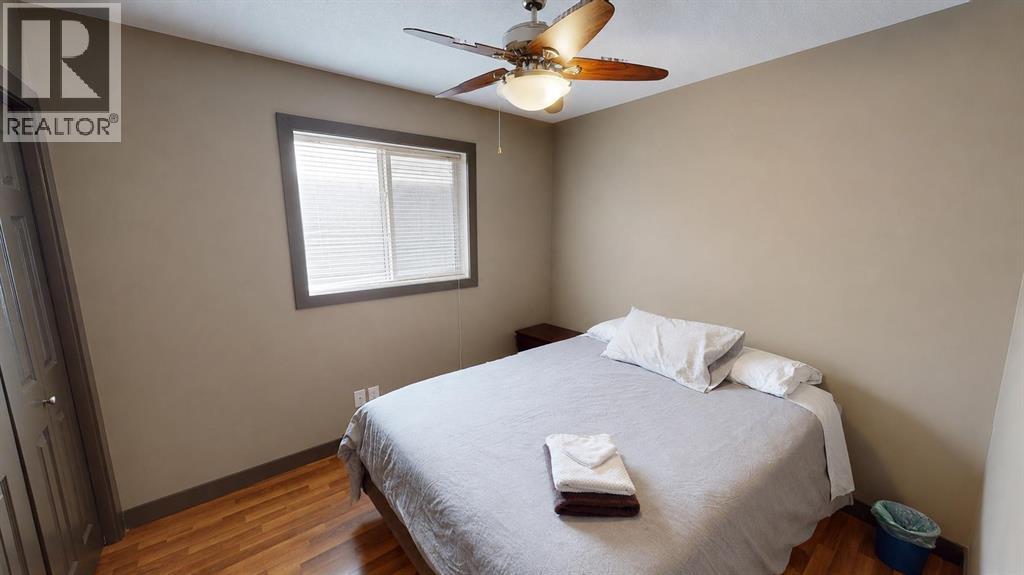 7022 90 Street Property Photo 8
