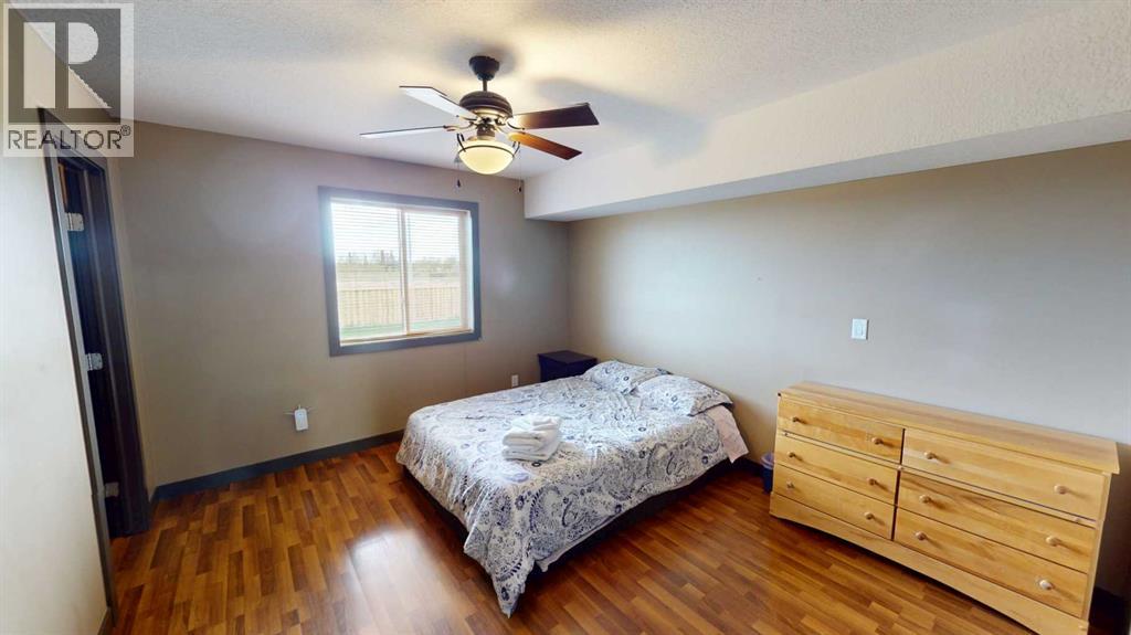 7022 90 Street Property Photo 9