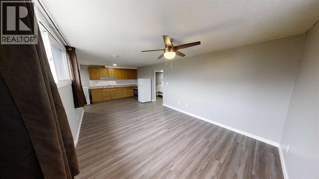 9831 100a Avenue Property Photo 2