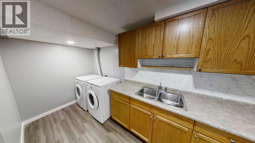 9831 100a Avenue Property Photo 6