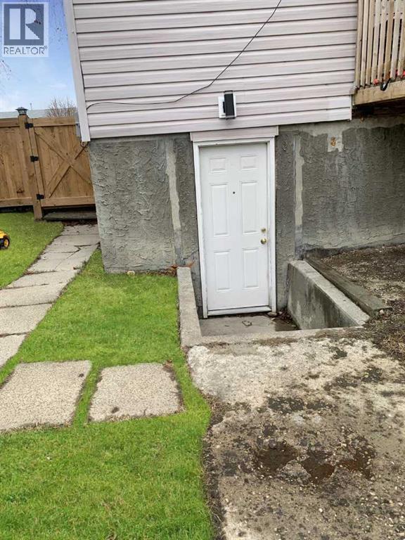 9831 100a Avenue Property Photo 10