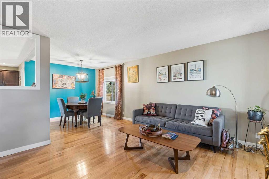 7048 61 Avenue Nw Property Photo 5