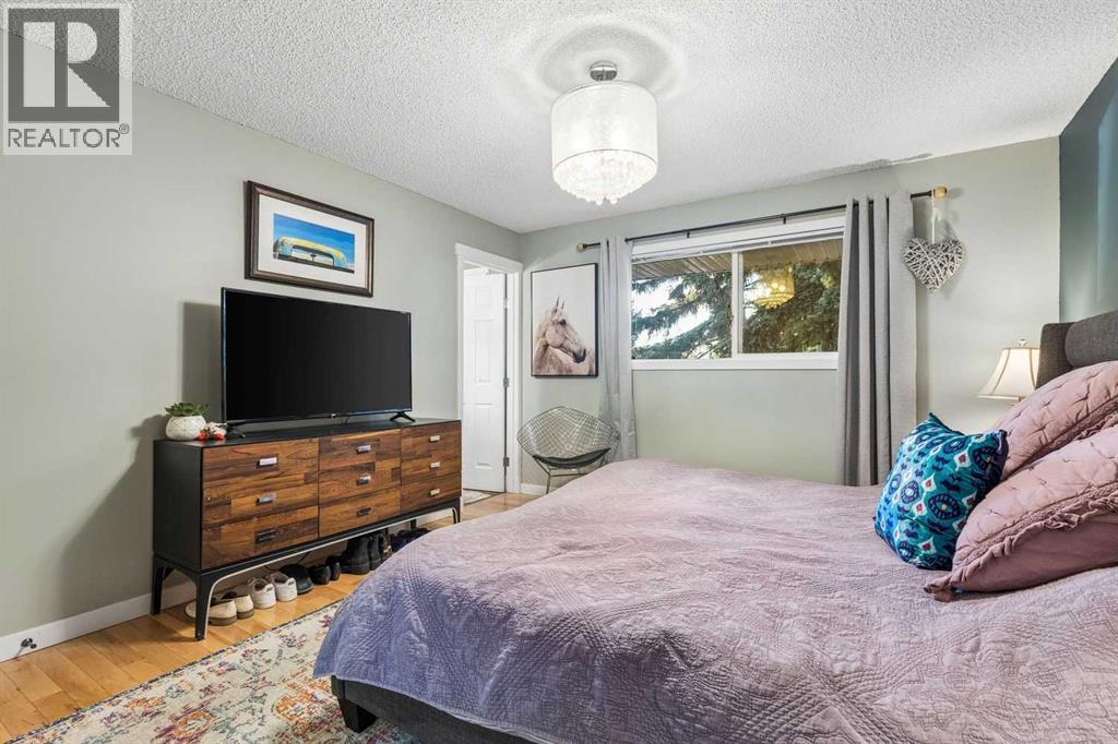7048 61 Avenue Nw Property Photo 13