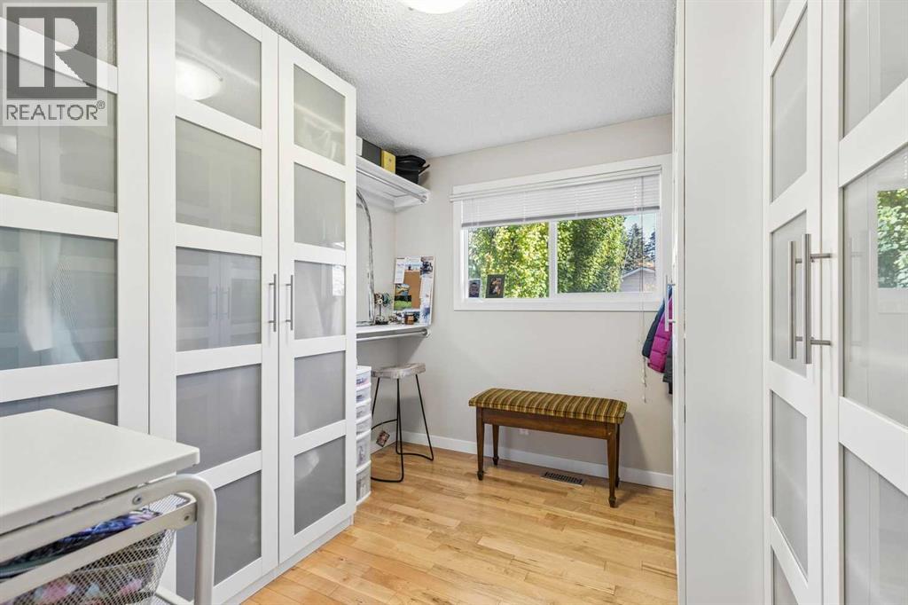 7048 61 Avenue Nw Property Photo 14