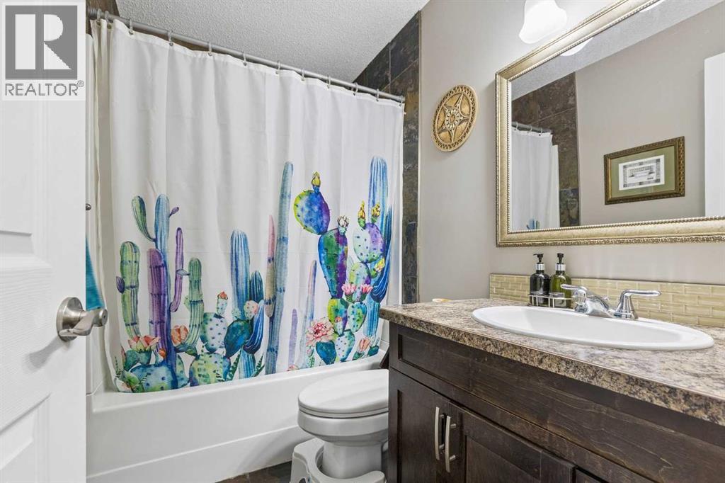 7048 61 Avenue Nw Property Photo 16