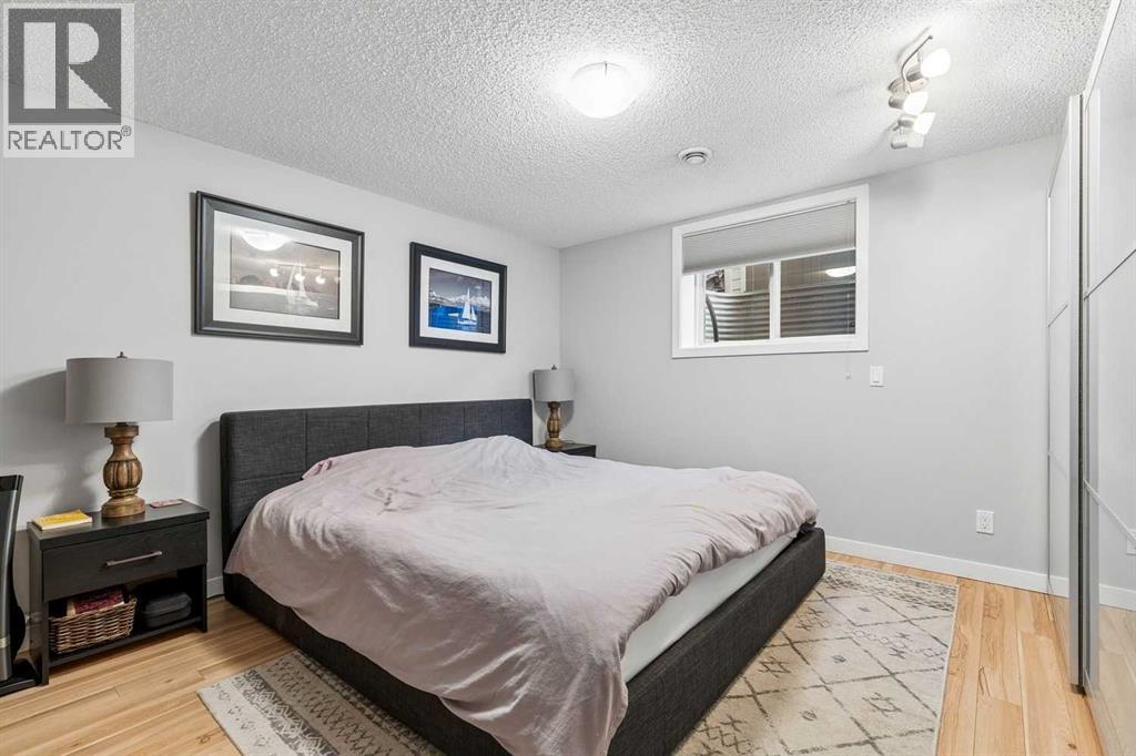 7048 61 Avenue Nw Property Photo 20