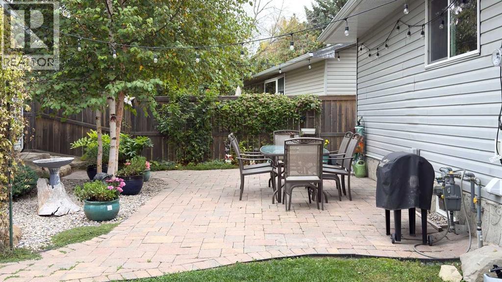 7048 61 Avenue Nw Property Photo 26
