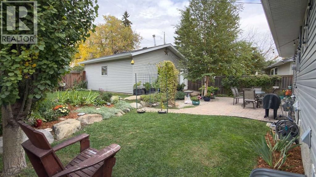7048 61 Avenue Nw Property Photo 29