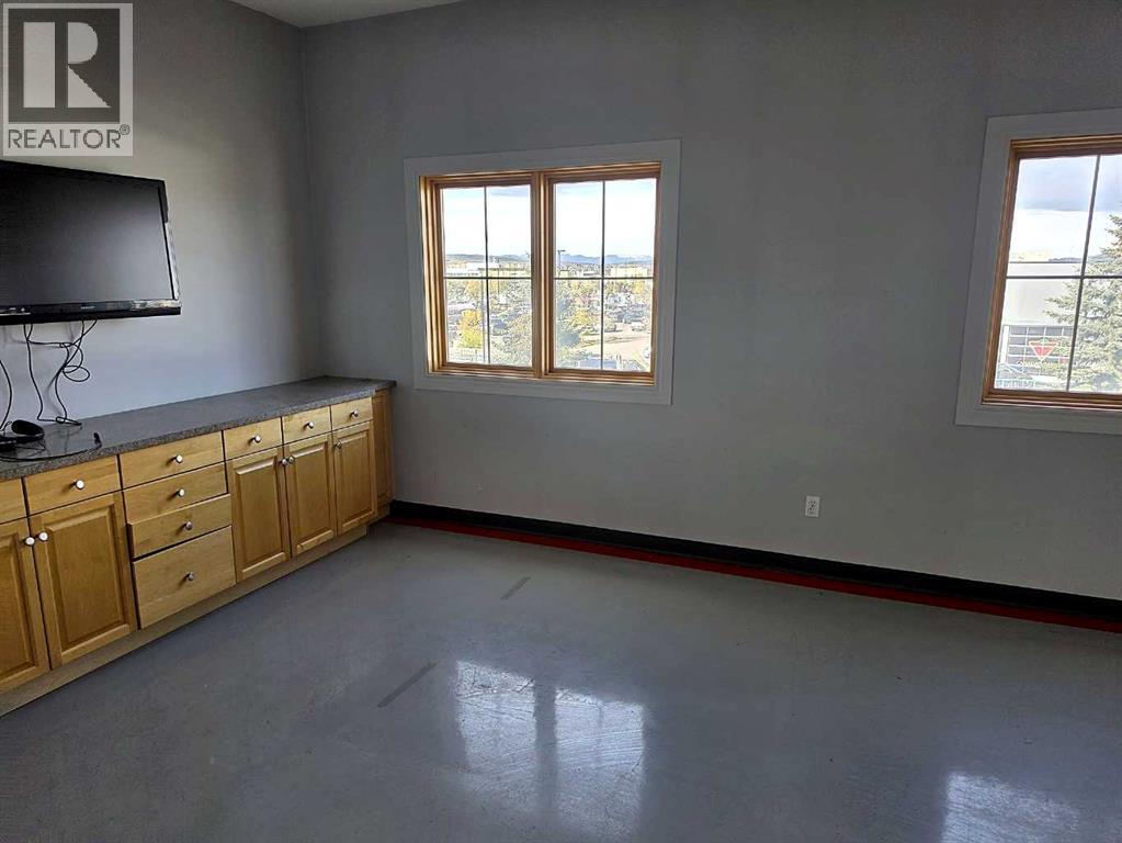 229 Charlesworth Avenue Property Photo 10