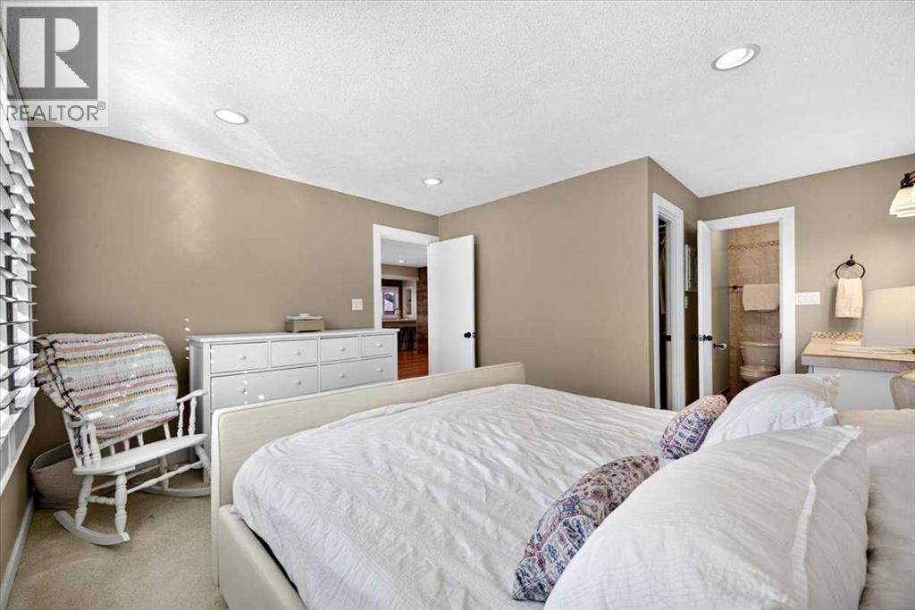 36 Lake Lucerne Close Se Property Photo 15