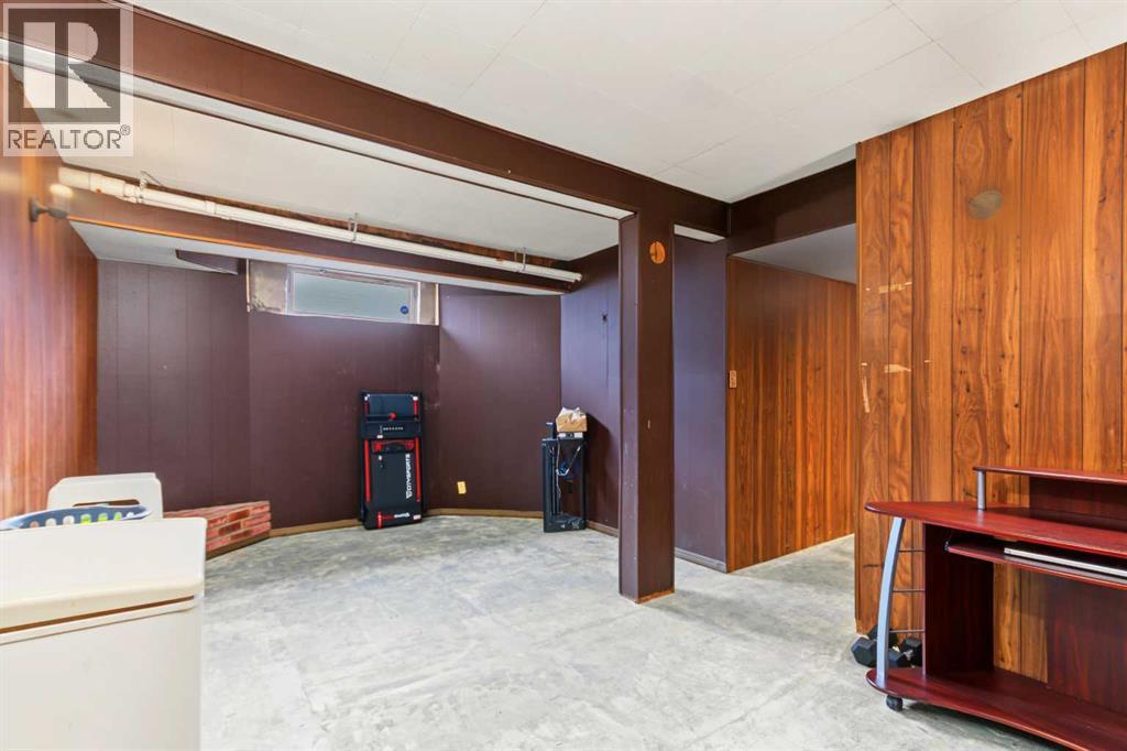 529 42 Street Se Property Photo 23