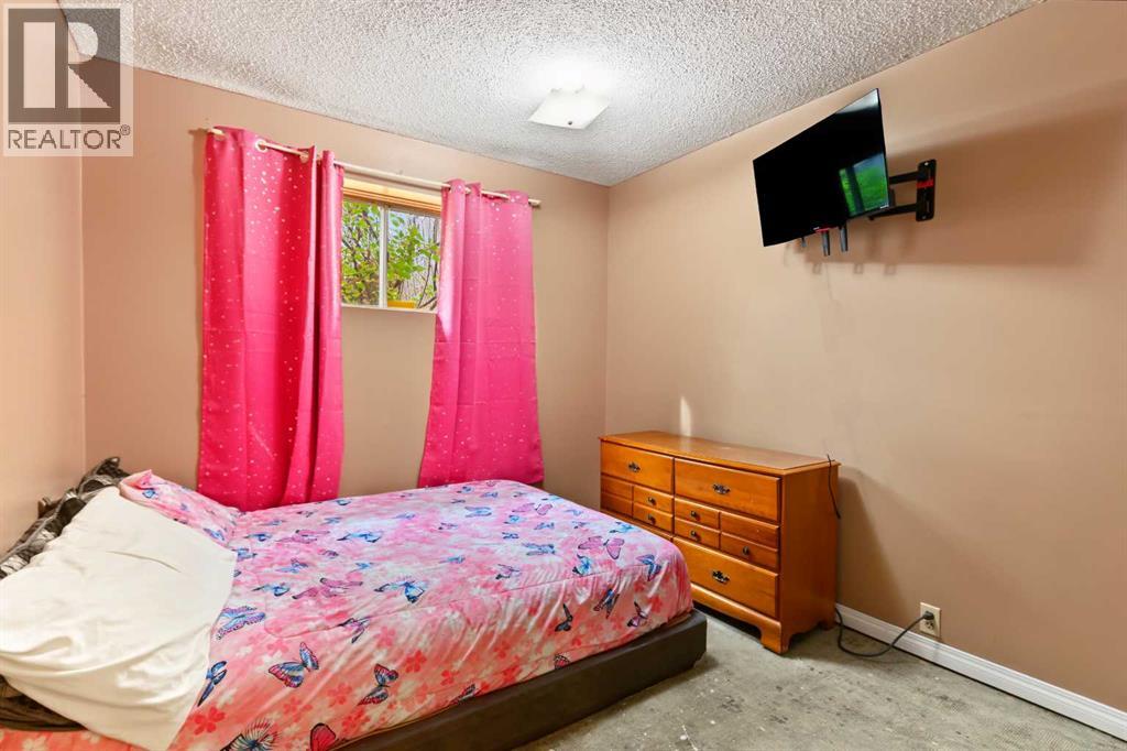 529 42 Street Se Property Photo 25