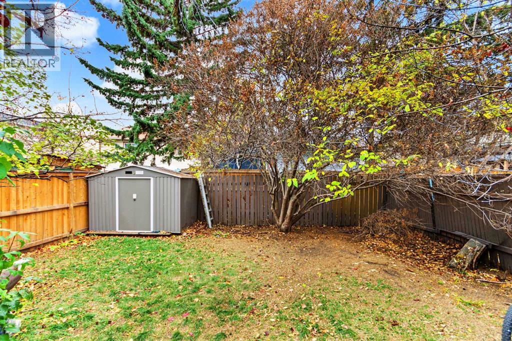 529 42 Street Se Property Photo 27
